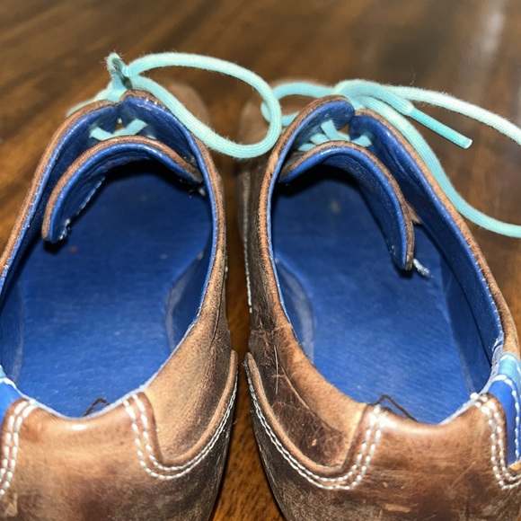 JOHN FUEVOG OXFORD BROWN LEATHER SHOES. - Picture 8 of 12